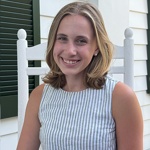 Headshot image of Ava Heath