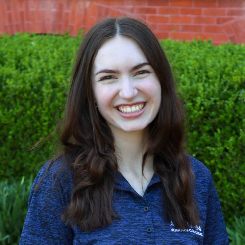 Headshot image of Annabeth Schaefer